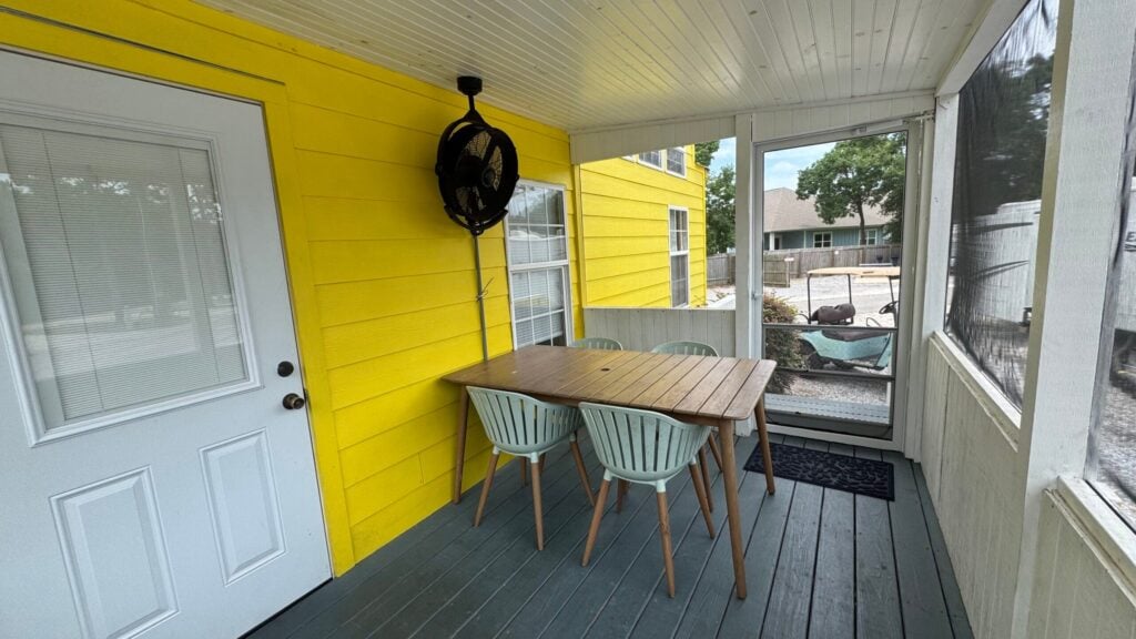 IMG_0290-cabin-c129-scaled-1.jpg